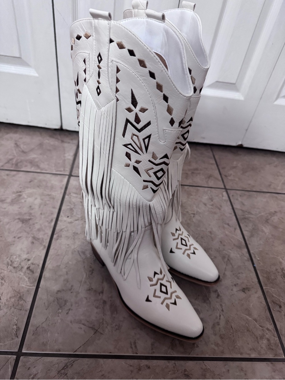 Saralris Brand New White Knee High Fringe Cowboy Boots Size 9.5 Western Cowgirl